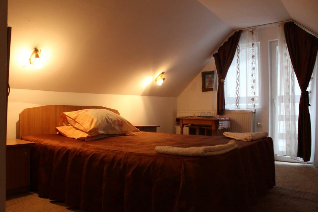 Casuta De Langa Padure Hotel Моечу де Жос Екстериор снимка
